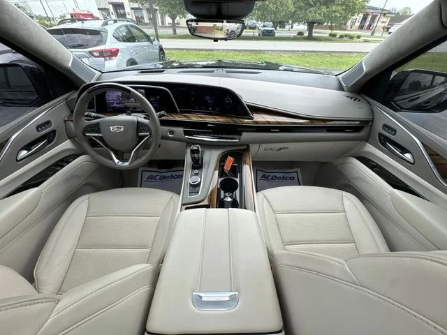 Used 2024 Black Cadillac Sport Platinum image 21