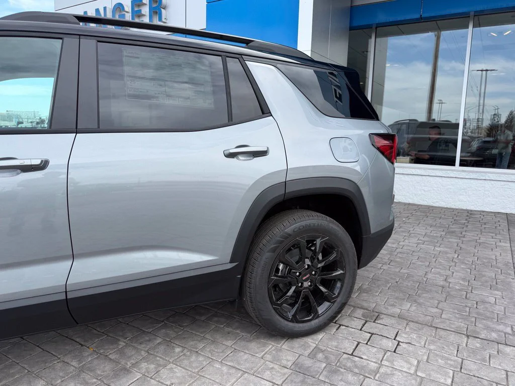 New 2027 Sterling Metallic GMC Elevation image 6