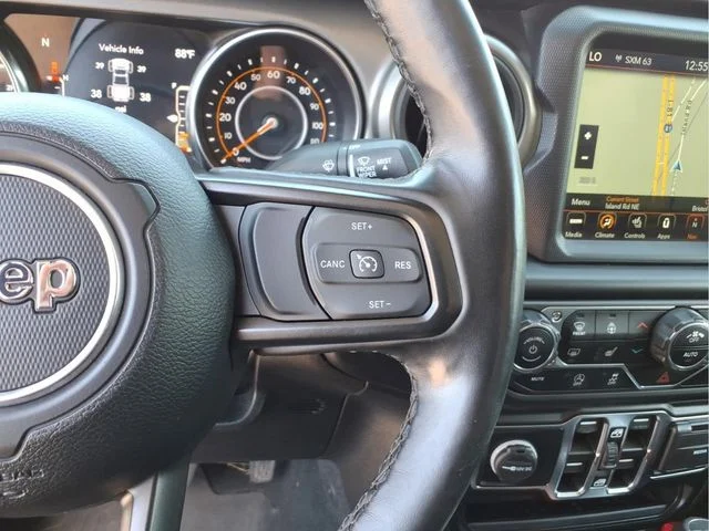 Used 2022 Silver Jeep Willys image 23