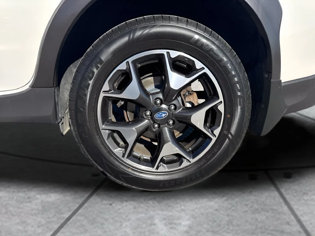 Used 2019 White Subaru 2.0i Premium image 29