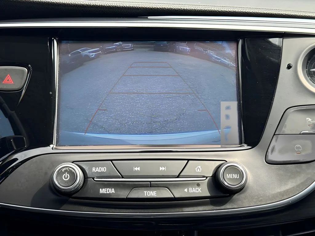 Used 2020 White Buick Essence image 11