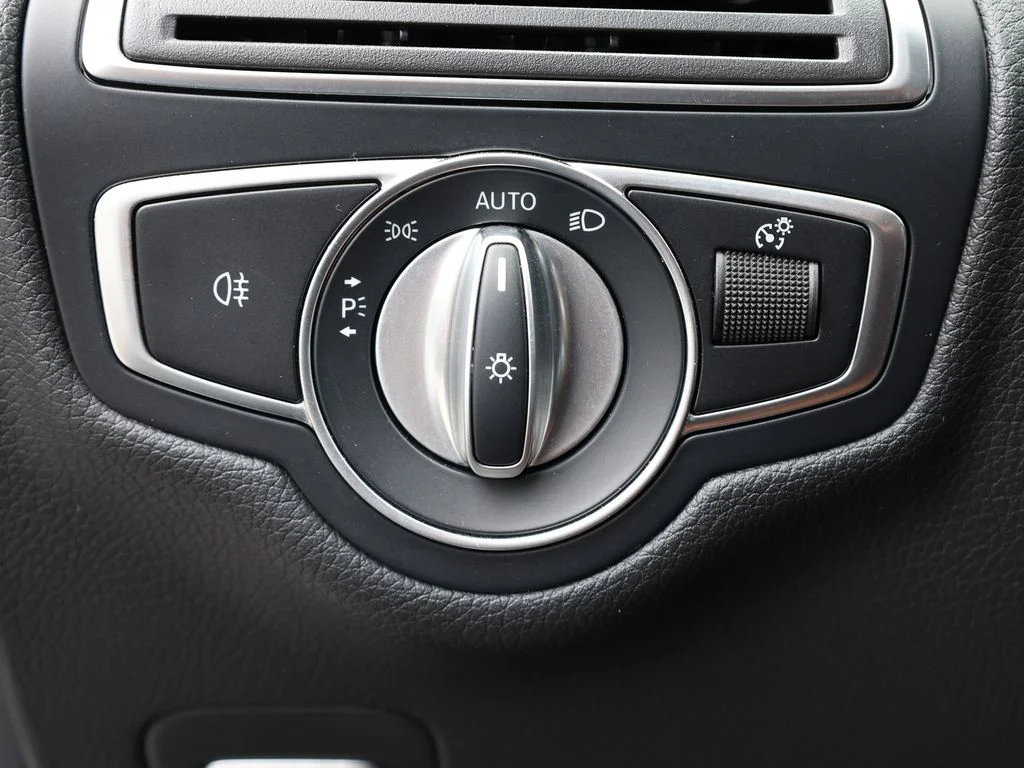 Used 2023 Silver Mercedes-Benz C 300 image 24