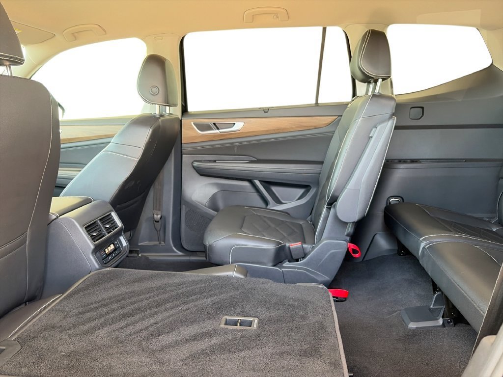 2024 Volkswagen Atlas SE w/Tech - Photo 26