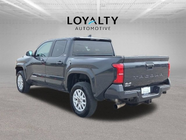 Used 2025  Toyota SR5 image 3