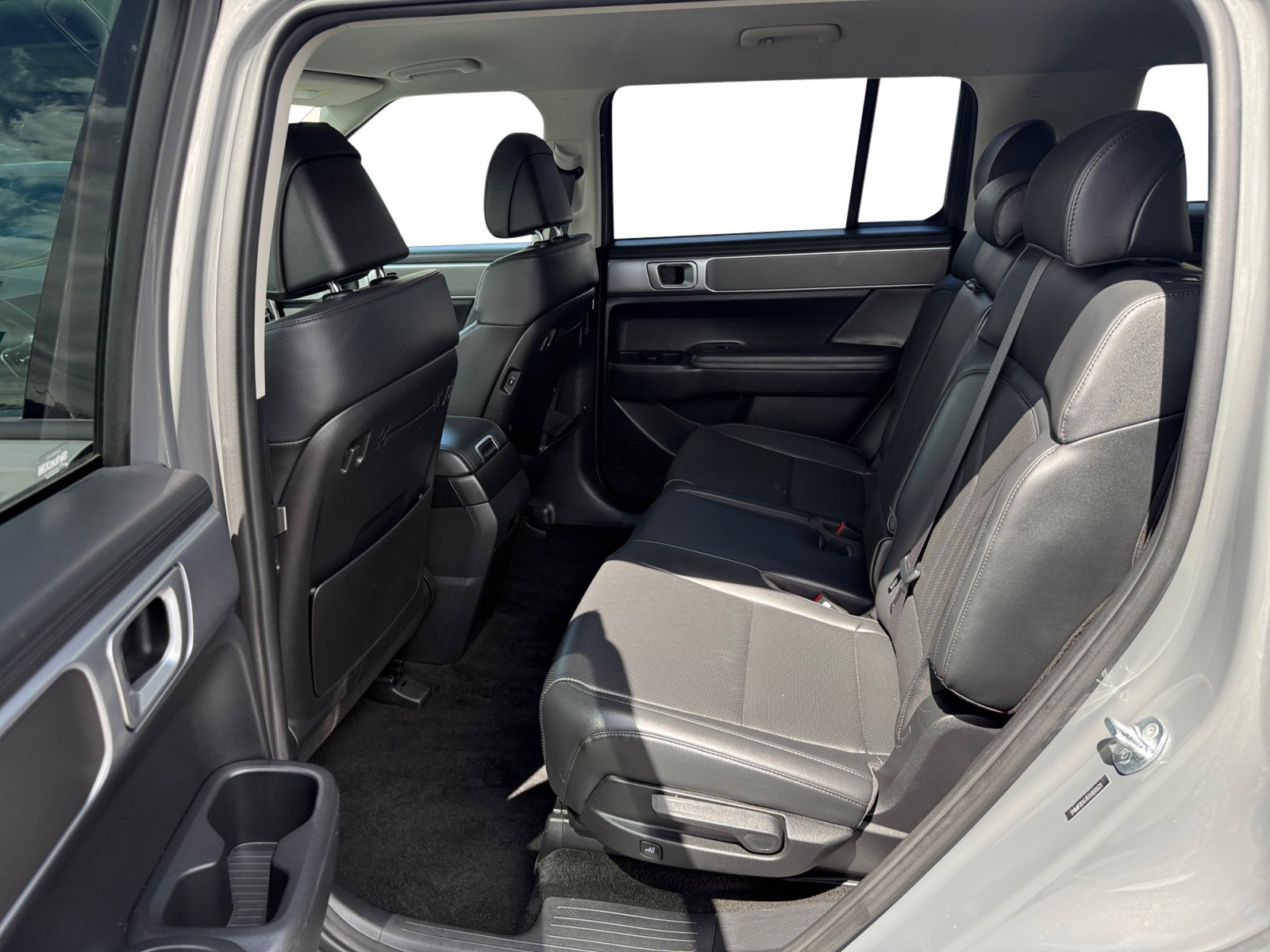 Used 2025 Gray Hyundai SEL image 16