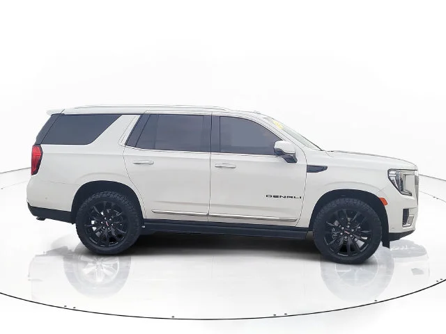 Used 2024 White GMC Denali image 4