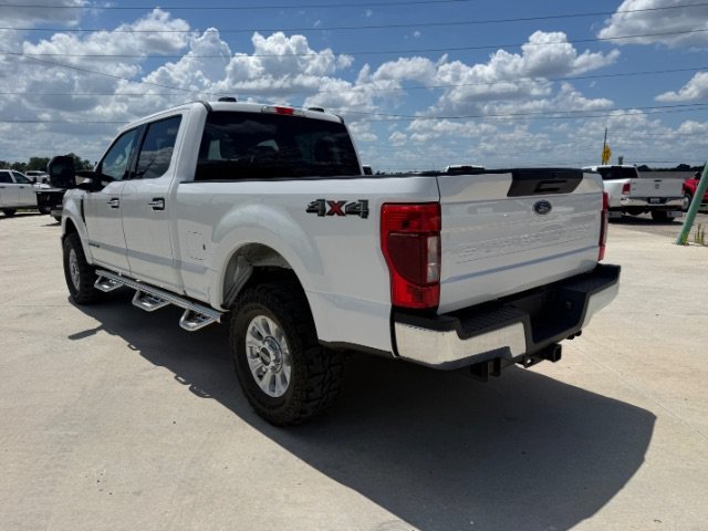 Used 2021 White Ford XLT image 3