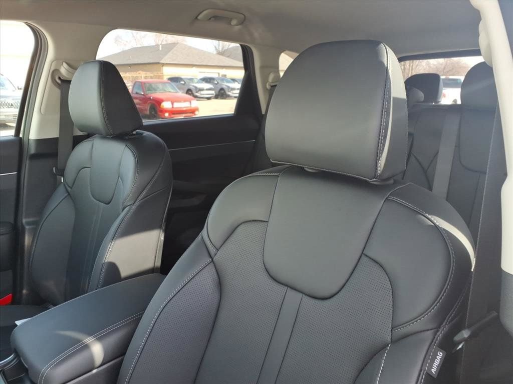 2026 Kia Sorento EX Hybrid - Photo 13