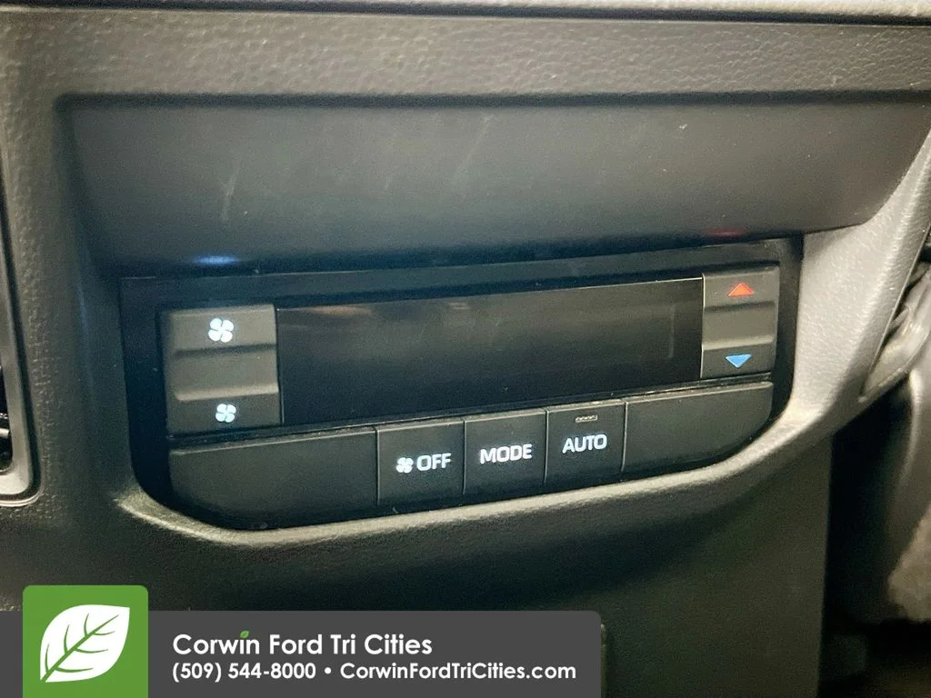 Used 2024 Wind Chill Pearl Toyota Limited image 30