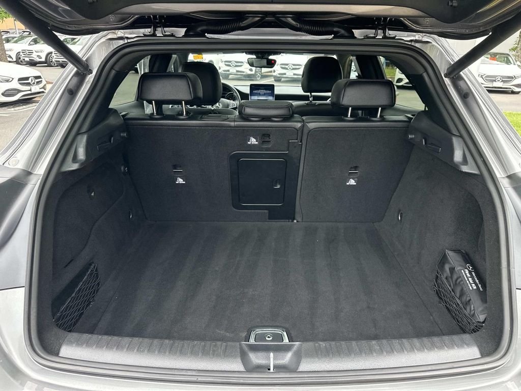 Used 2018 Mountain Gray Metallic Mercedes-Benz GLA 250 image 14