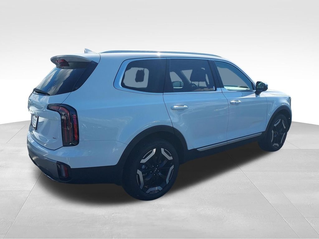 Used 2025 White Kia EX image 5