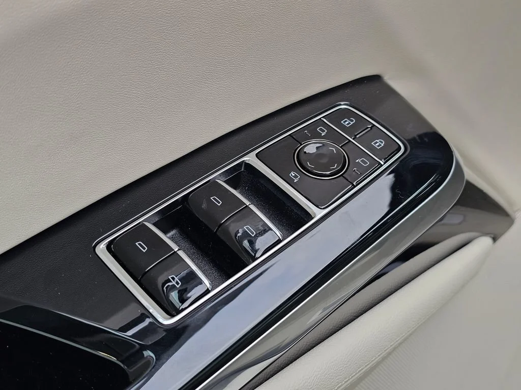 2026 Cadillac Escalade ESV Platinum Sport - Photo 25
