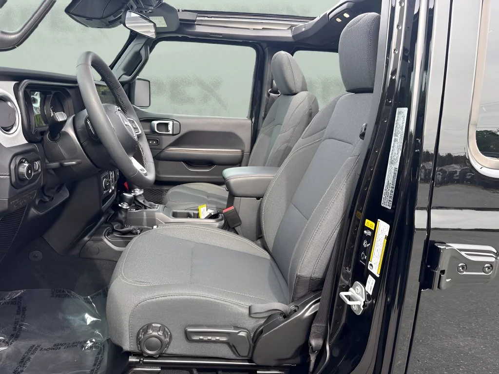 Used 2026 Black Jeep Sahara image 9