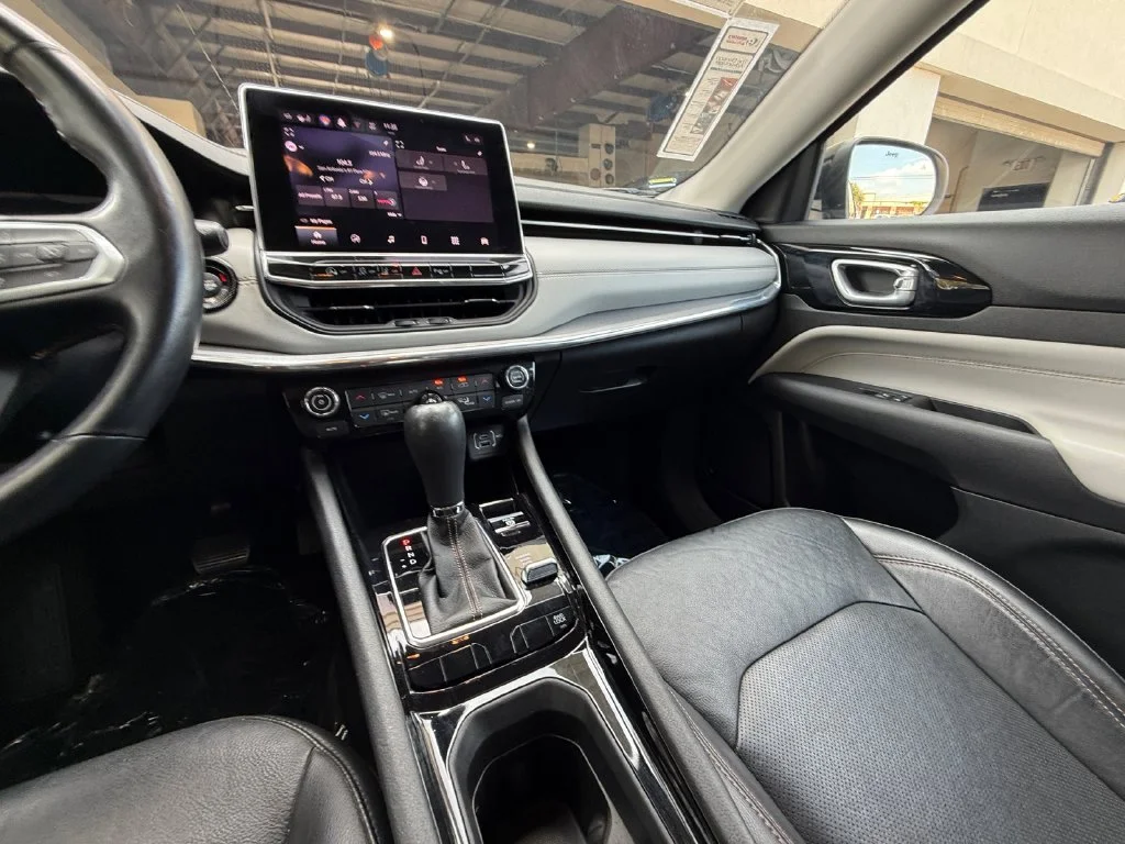 Used 2022 Red Jeep Limited image 15