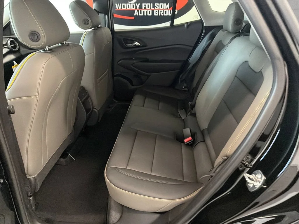 New 2026 Mosaic Black Metallic Chevrolet ACTIV image 13