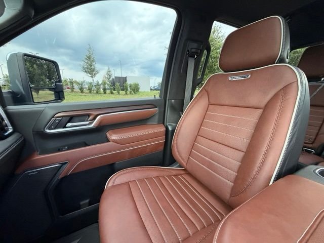 Used 2026 White GMC Denali Ultimate image 27