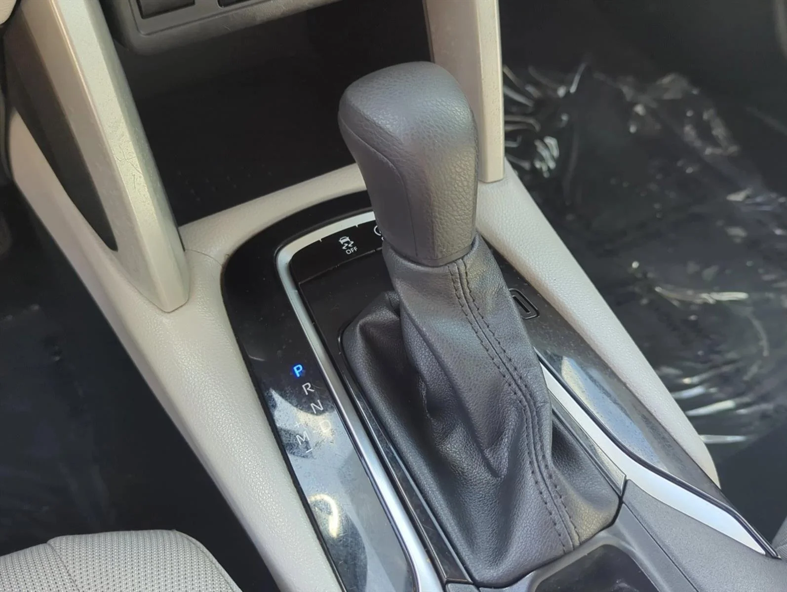 Used 2024 Jet Black Toyota L image 20