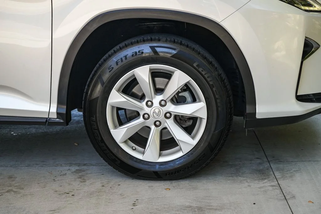 Used 2017 White Lexus 350 image 10