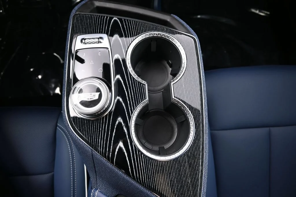 2027 Cadillac OPTIQ Premium Sport - Photo 24
