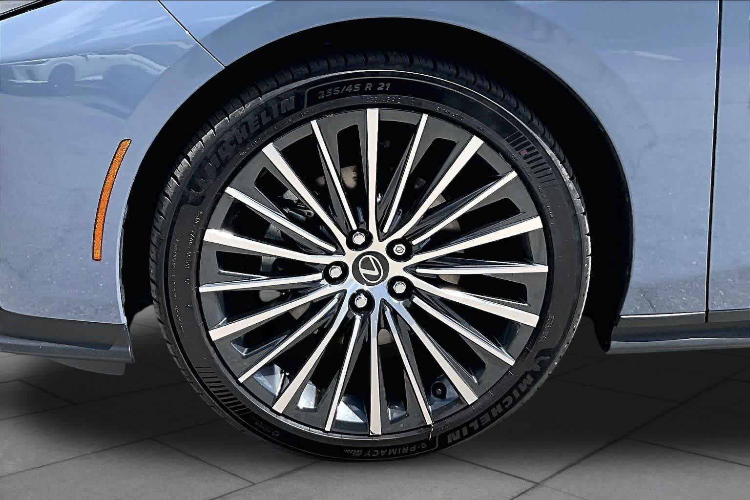 Used 2026 Wavelength Lexus Premium image 10