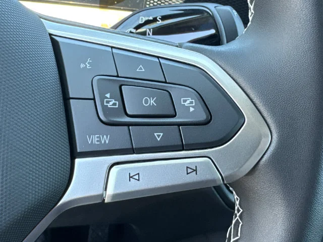 New 2026 Platinum Gray Metallic Volkswagen S image 40