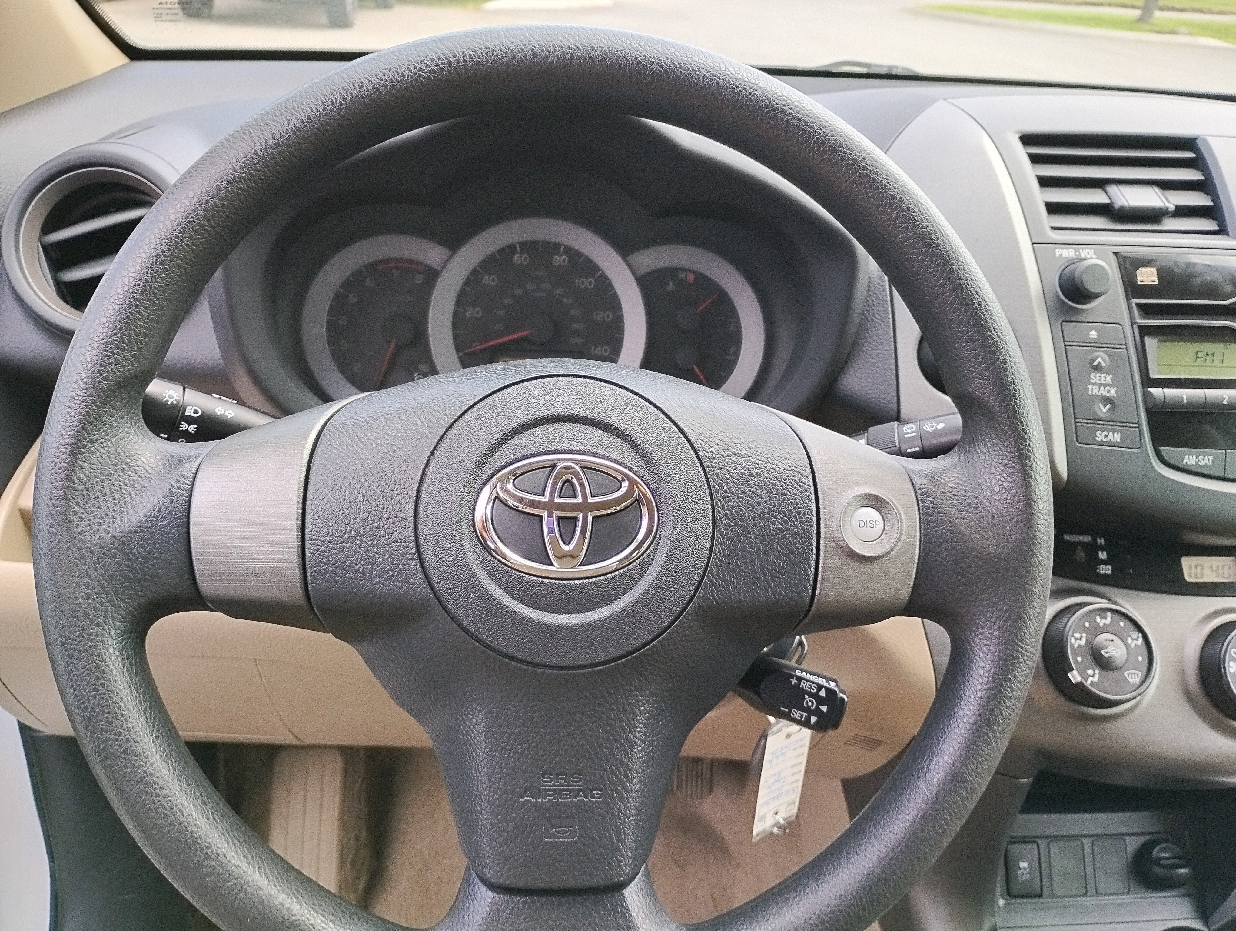 Used 2010 SUPER WHITE Toyota 4DR 4WD 4CYL 4SPD image 8