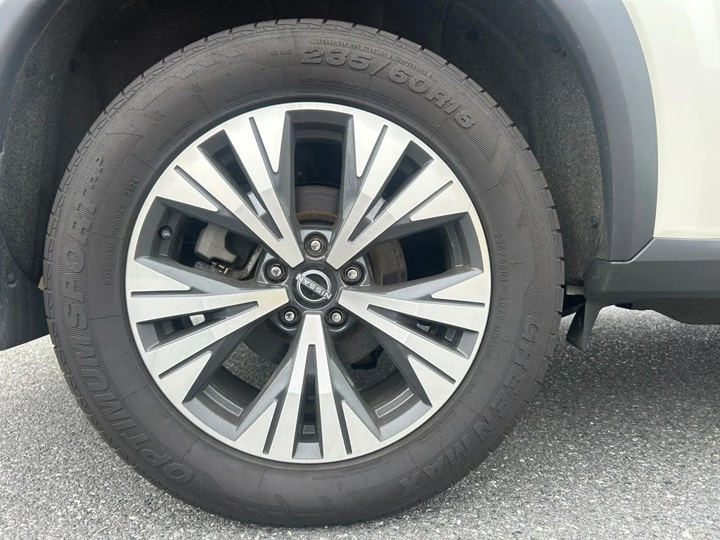 Used 2023 White Nissan SV image 30