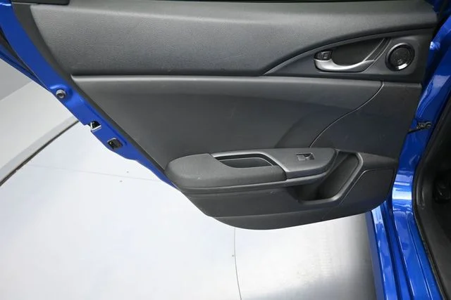 Used 2020  Honda EX image 10