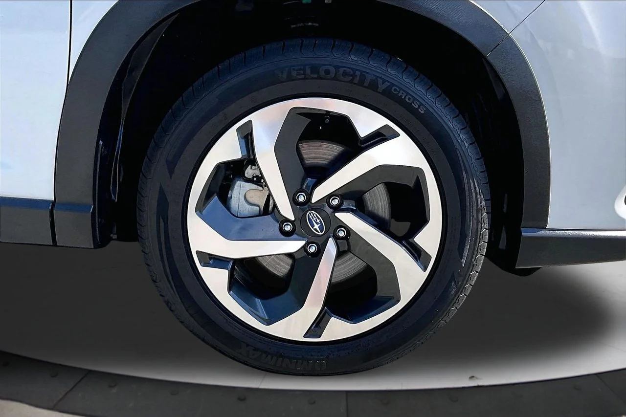 Used 2022 White Subaru Touring image 35