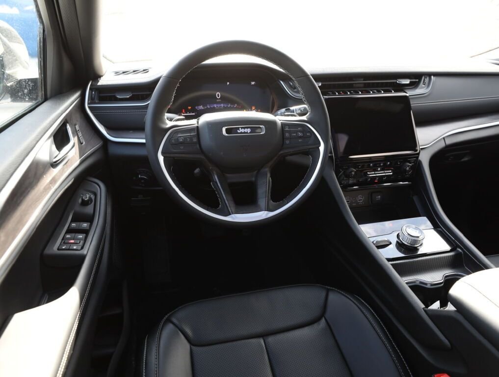 2025 Jeep Grand Cherokee Limited - Photo 15