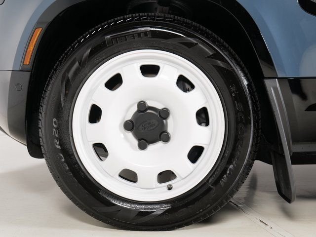 Used 2025 Blue Land Rover S image 9
