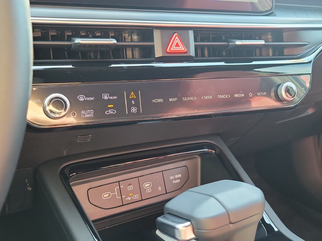 New 2027 Aurora Black Pearl Kia GT-Line image 32