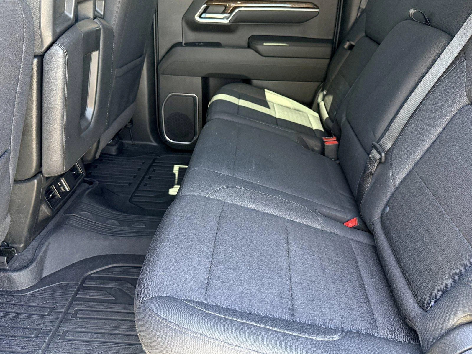 Used 2022 Summit White GMC Elevation image 13