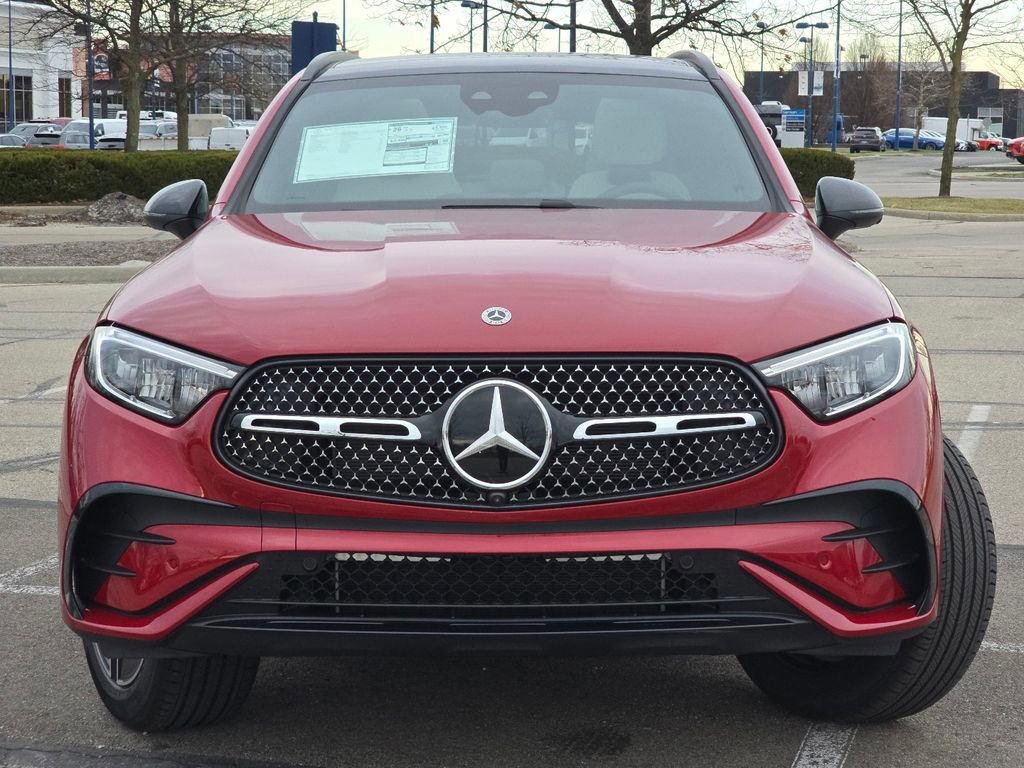 New 2026 MANUFAKTUR Patagonia Red Metallic Mercedes-Benz GLC 300 image 49