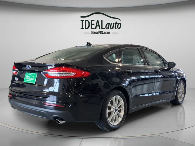Used 2019 Black Ford SE image 6