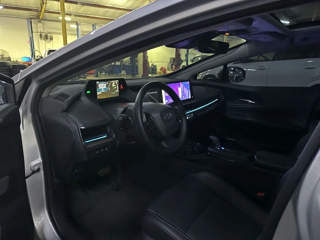 Used 2024  Toyota XLE image 8