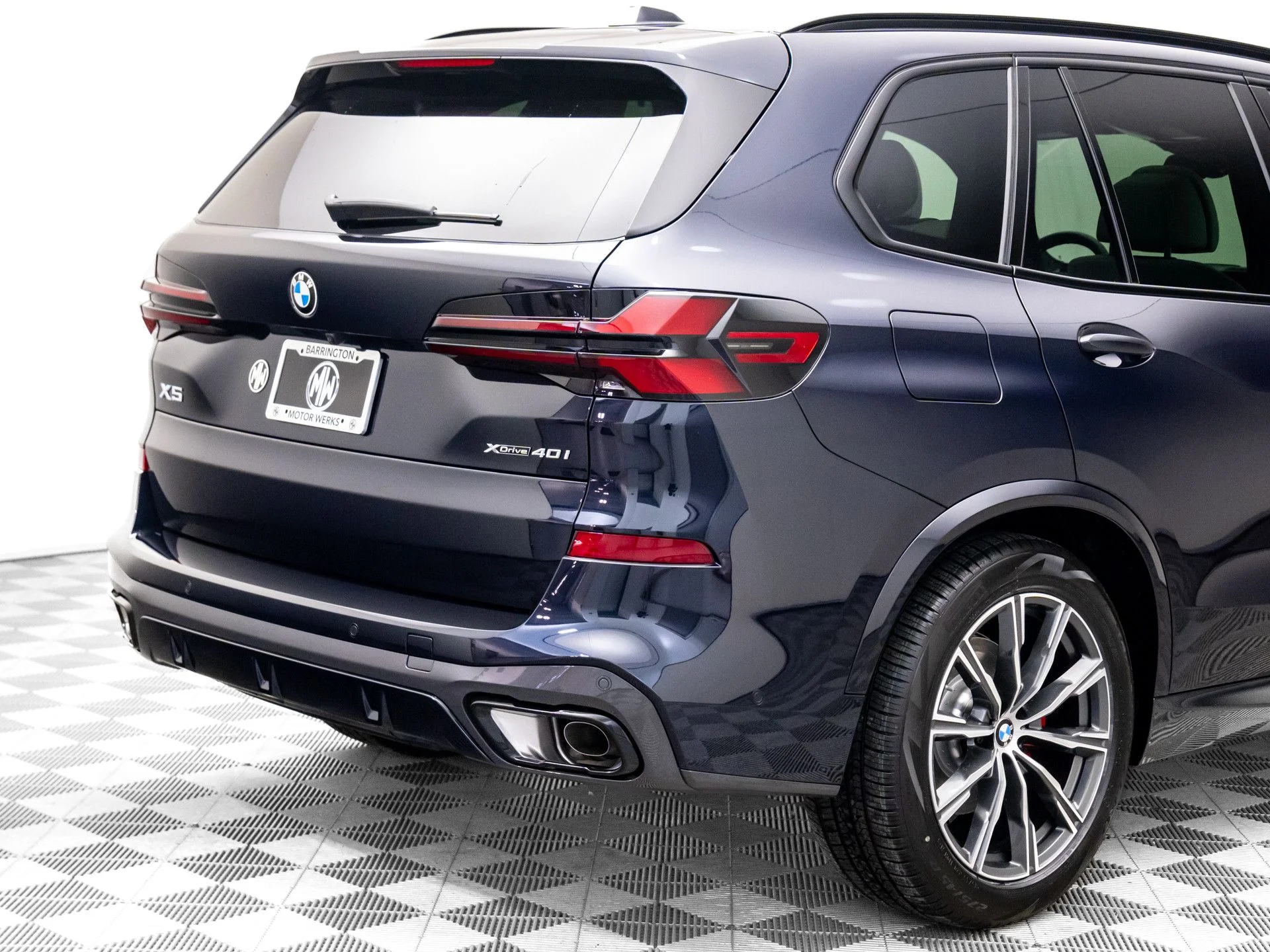 New 2026 Black BMW xDrive40i image 33