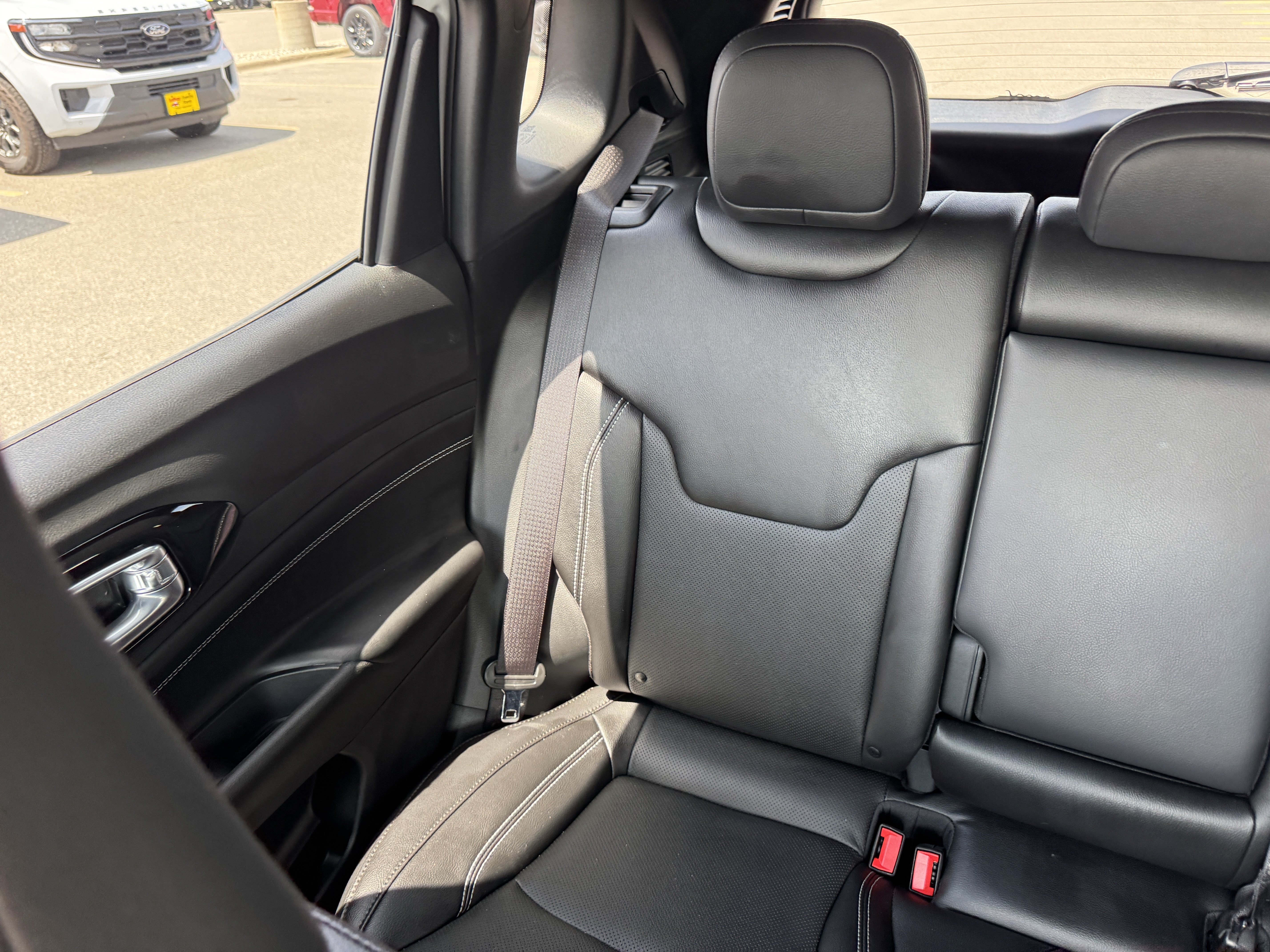 Used 2024 Bright White Clearcoat Jeep Limited image 11