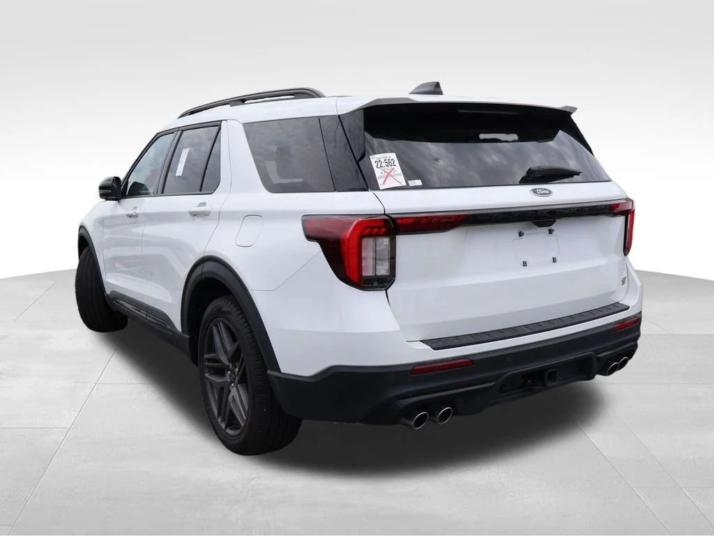 Used 2025 White Metallic Ford ST image 23