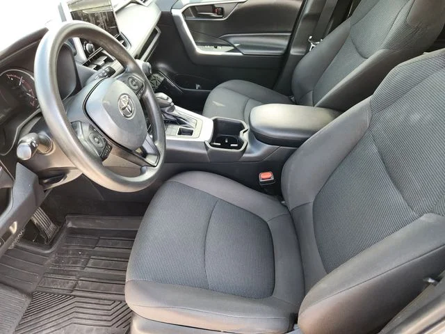 Used 2023 Ice Toyota LE image 12