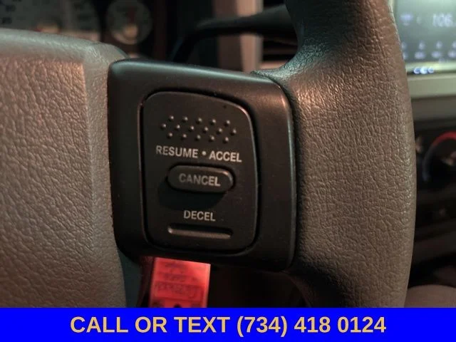 Used 2006 Brilliant Black Crystal Pearl Dodge SLT image 24