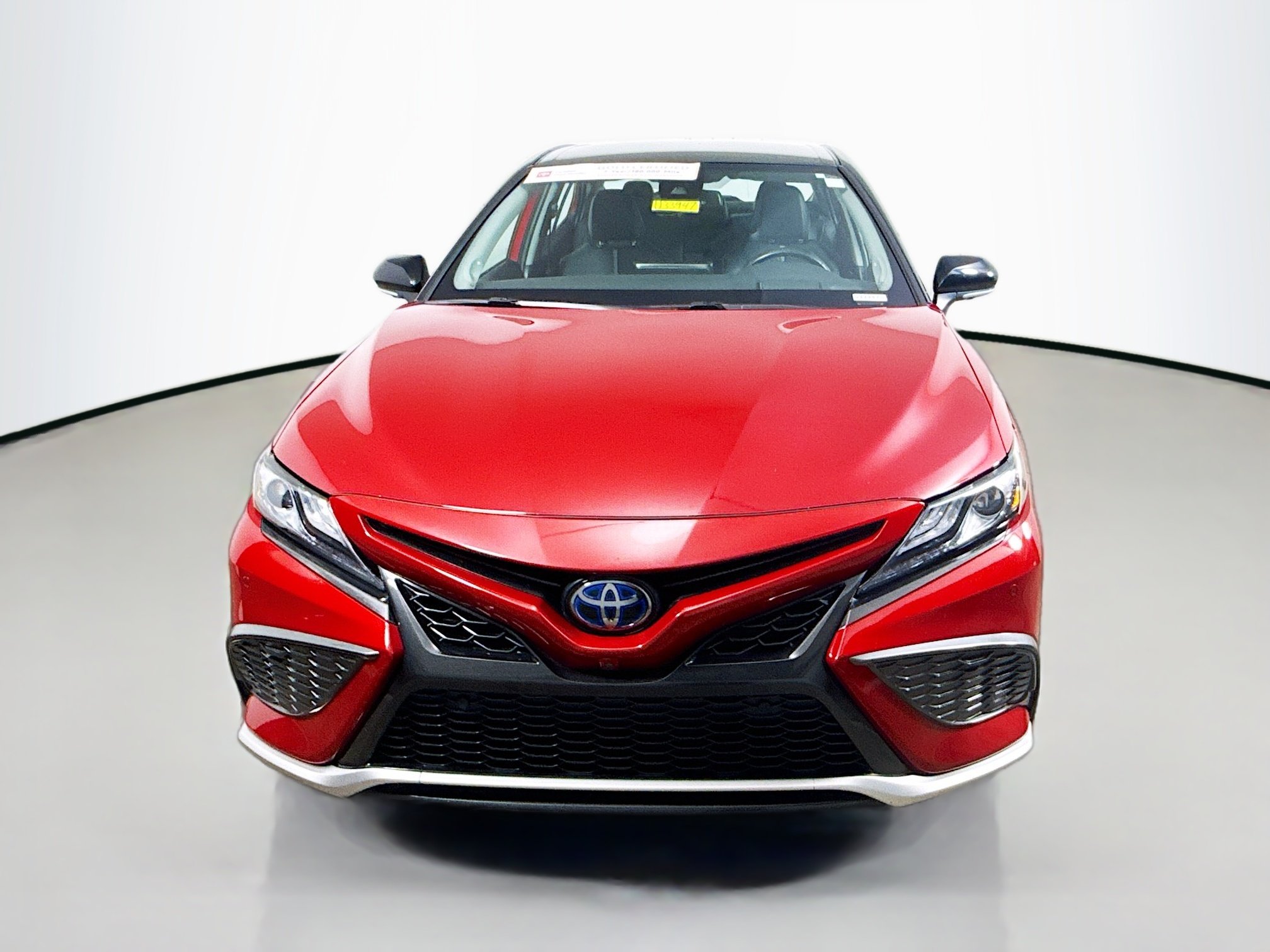 Used 2021 Supersonic Red/Midnight Black Metallic Toyota Hybrid XSE image 2