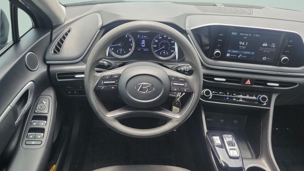 Certified Used 2022 Silver Hyundai SE image 12