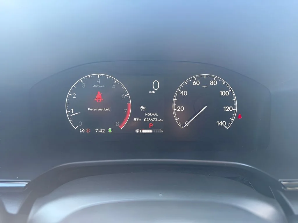 Used 2025 Silver Honda LX image 18