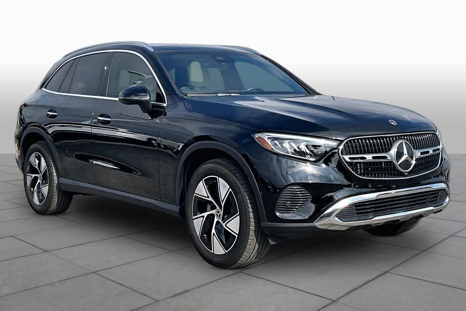 Used 2024 Black Mercedes-Benz GLC 300 image 3