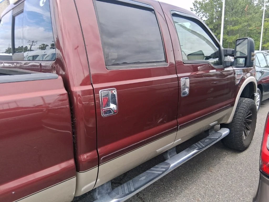 Used 2010  Ford  image 4