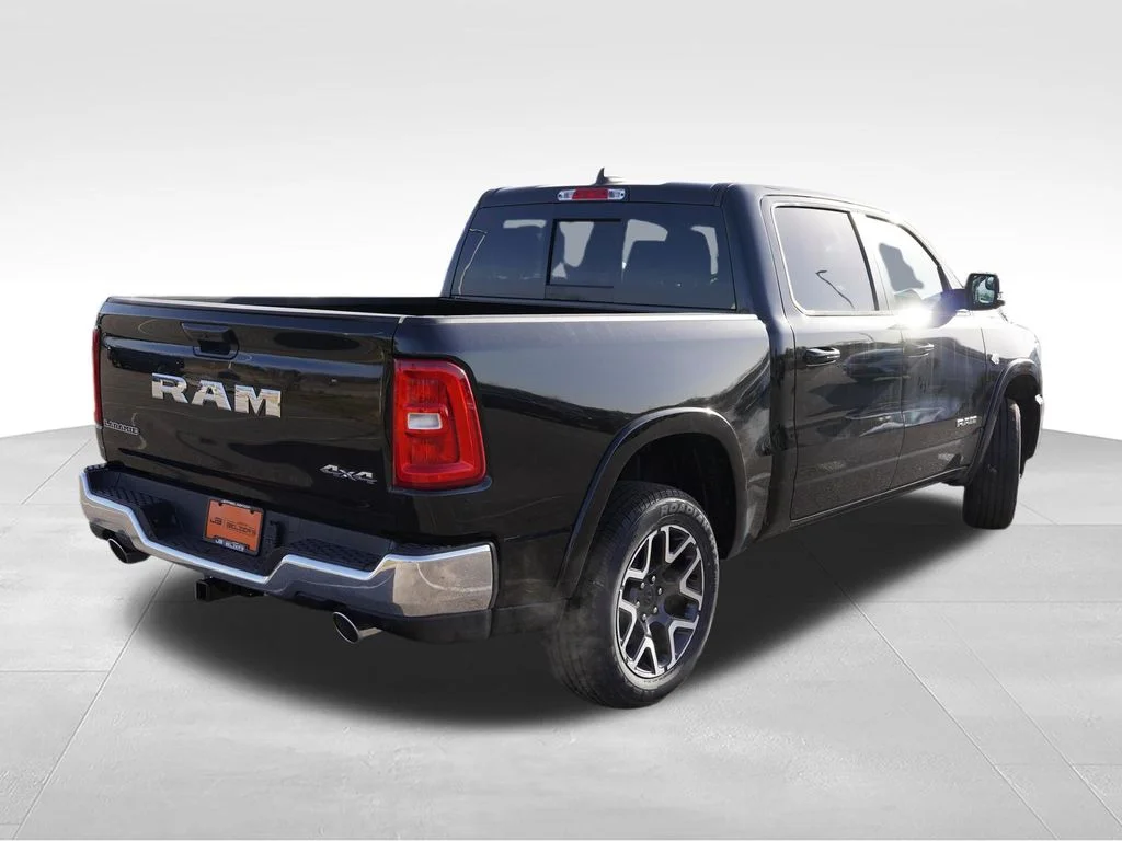 New 2026 Diamond Black Crystal Pearl-Coat Exterior Paint RAM Laramie image 4