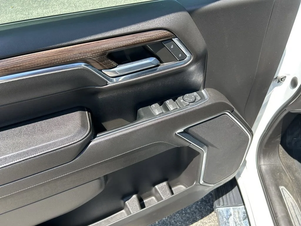 2023 Chevrolet Silverado 1500 RST - Photo 16