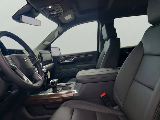 New 2026 Summit White Chevrolet LT Trail Boss image 20