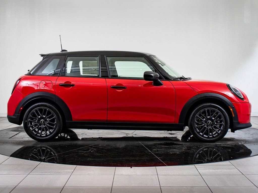 Used 2026 Chili Red MINI Signature image 6